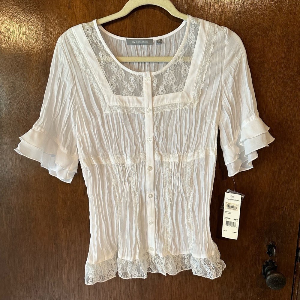 New women’s white Lacey button down size medium